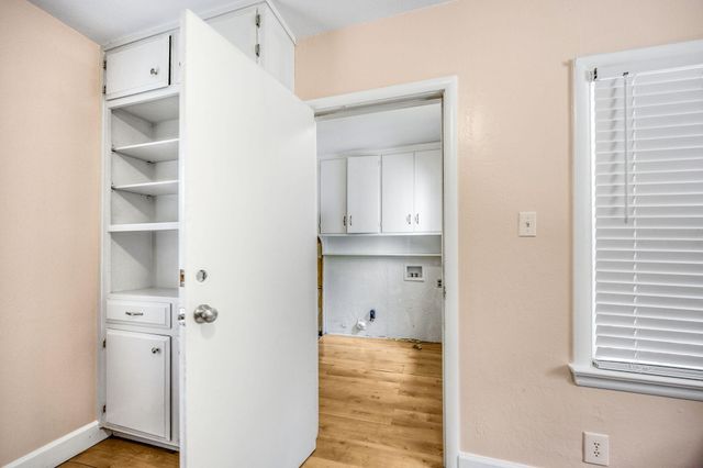 3311 Rogue River Highway, Gold Hill, OR 97525