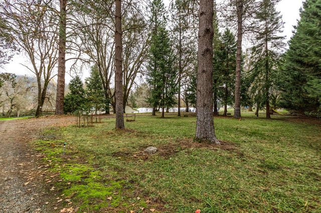 3311 Rogue River Highway, Gold Hill, OR 97525