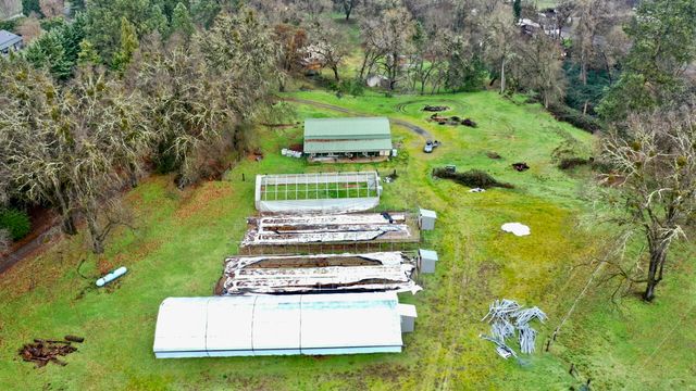 3311 Rogue River Highway, Gold Hill, OR 97525