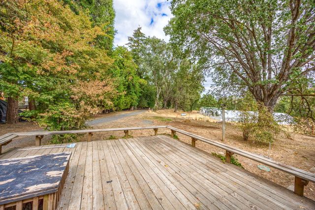 3311 Rogue River Highway, Gold Hill, OR 97525