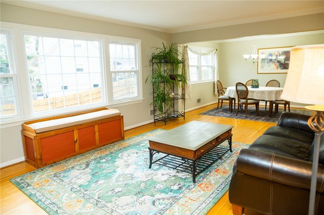 2 Preston Circle, Pittsford, NY 14534