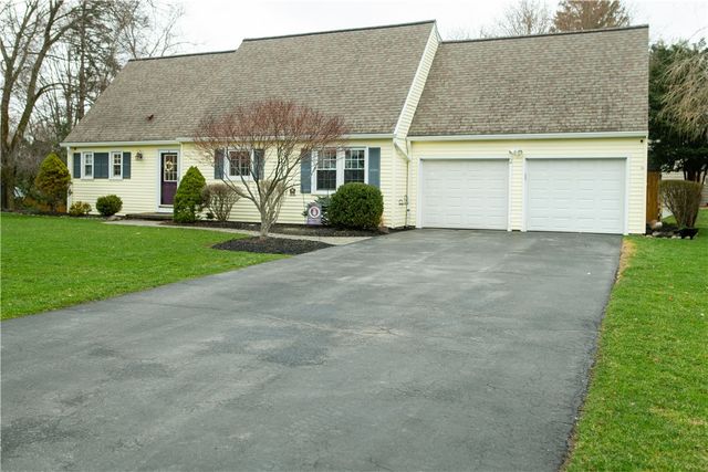 2 Preston Circle, Pittsford, NY 14534
