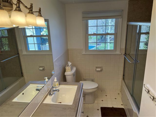 2 Preston Circle, Pittsford, NY 14534