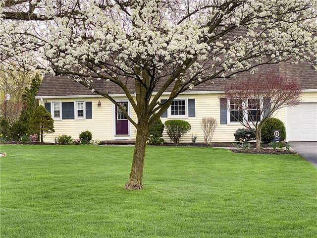 2 Preston Circle, Pittsford, NY 14534