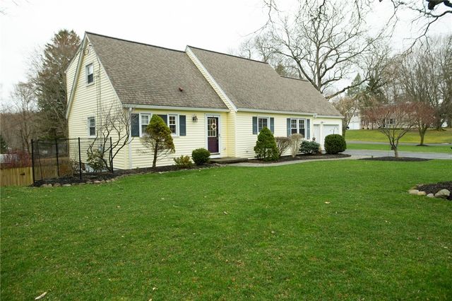 2 Preston Circle, Pittsford, NY 14534
