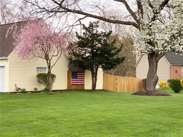 2 Preston Circle, Pittsford, NY 14534