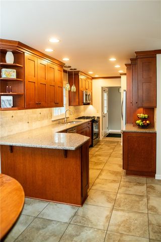 2 Preston Circle, Pittsford, NY 14534