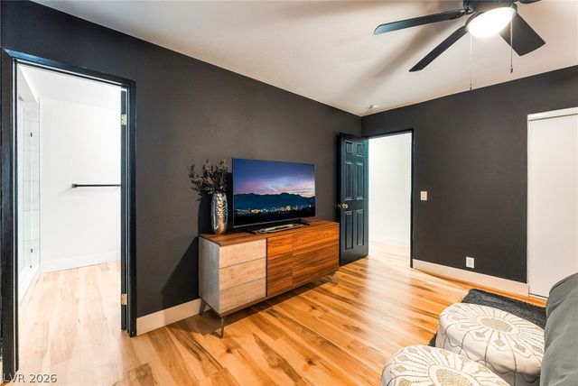 31 Jade Circle, Las Vegas, NV 89106