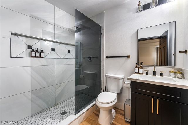 31 Jade Circle, Las Vegas, NV 89106