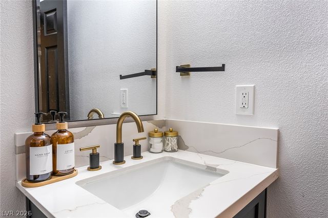 31 Jade Circle, Las Vegas, NV 89106