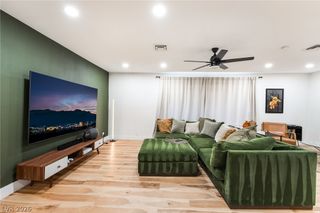 31 Jade Circle, Las Vegas, NV 89106
