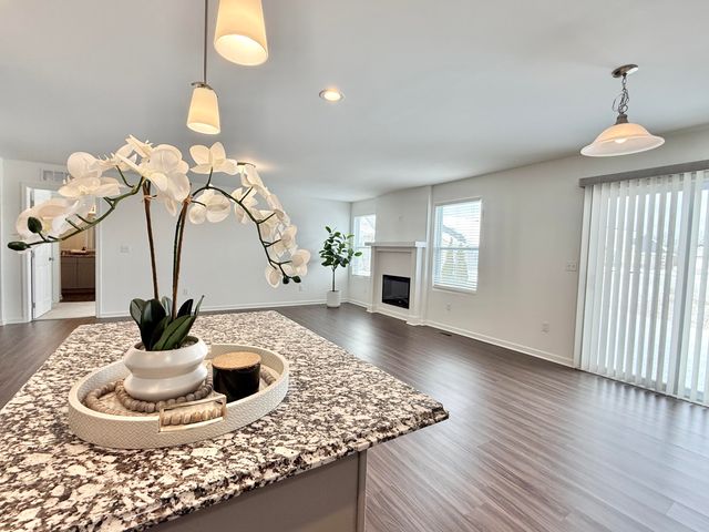 10290 Swan Lake Circle, Ypsilanti Twp, MI 48197