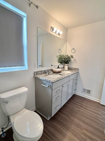 10290 Swan Lake Circle, Ypsilanti Twp, MI 48197