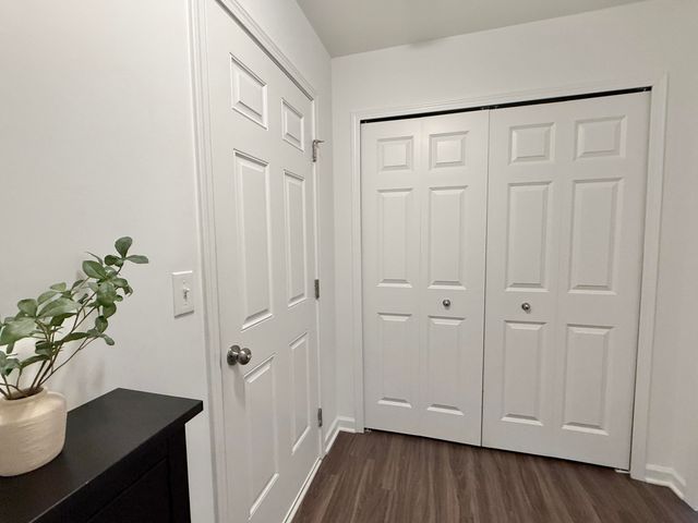 10290 Swan Lake Circle, Ypsilanti Twp, MI 48197