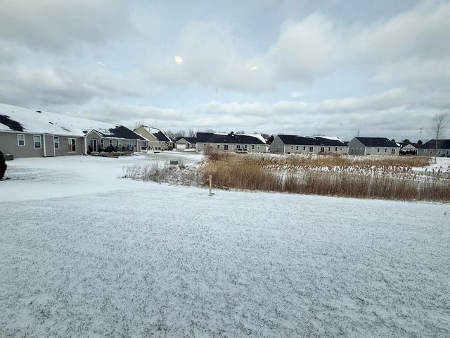 10290 Swan Lake Circle, Ypsilanti Twp, MI 48197