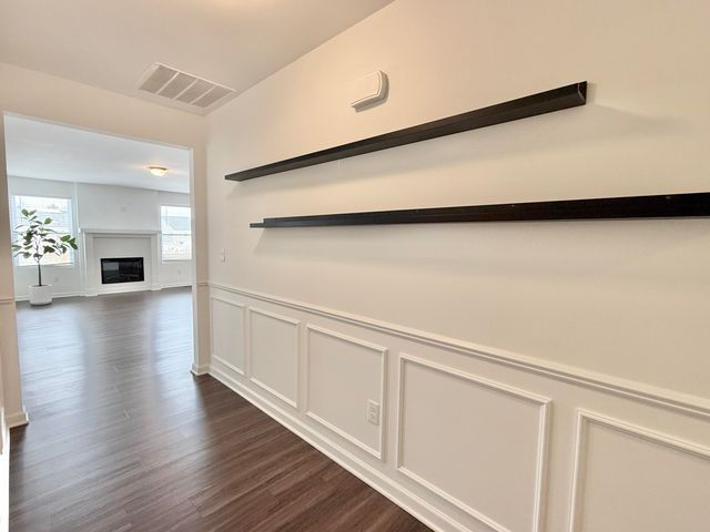 10290 Swan Lake Circle, Ypsilanti Twp, MI 48197