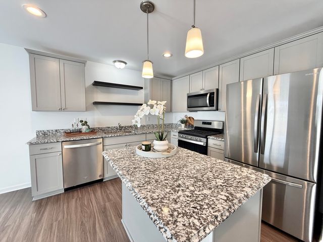 10290 Swan Lake Circle, Ypsilanti Twp, MI 48197