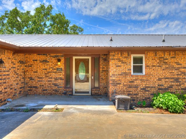 1082 Gaines Creek Loop, Eufaula, OK 74432