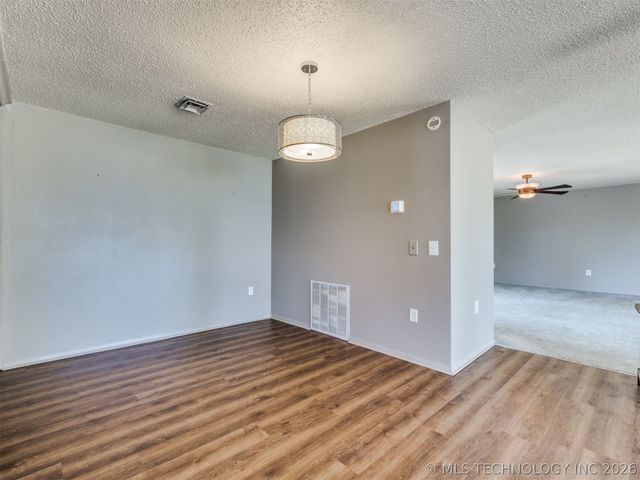 1082 Gaines Creek Loop, Eufaula, OK 74432