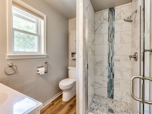1082 Gaines Creek Loop, Eufaula, OK 74432