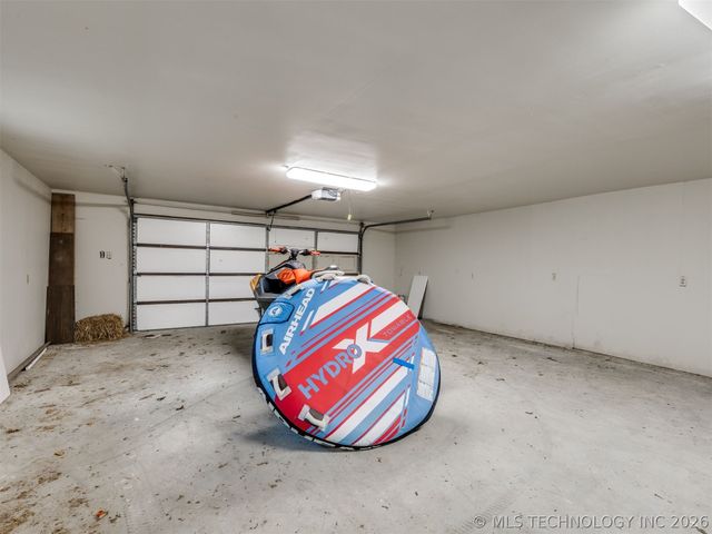 1082 Gaines Creek Loop, Eufaula, OK 74432