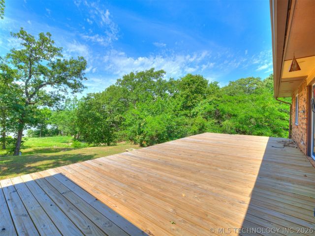 1082 Gaines Creek Loop, Eufaula, OK 74432