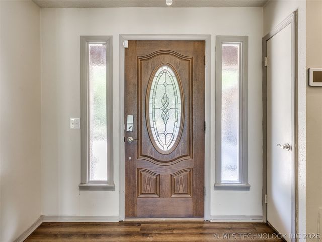 1082 Gaines Creek Loop, Eufaula, OK 74432