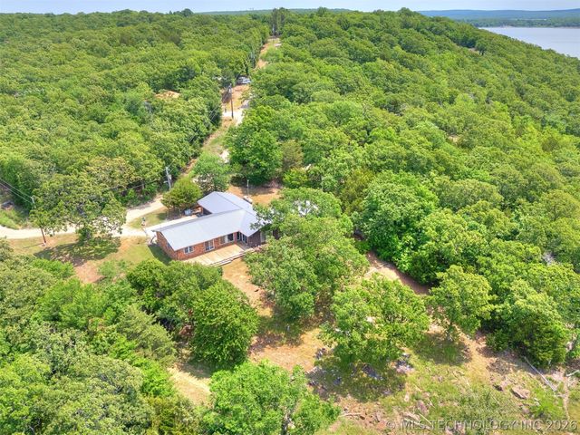 1082 Gaines Creek Loop, Eufaula, OK 74432