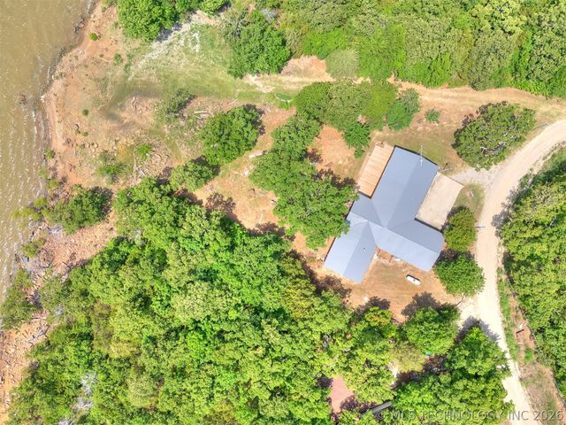 1082 Gaines Creek Loop, Eufaula, OK 74432