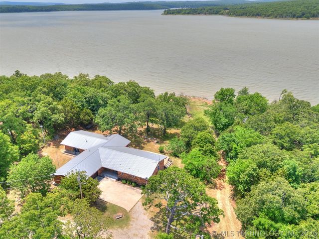 1082 Gaines Creek Loop, Eufaula, OK 74432
