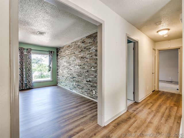 1082 Gaines Creek Loop, Eufaula, OK 74432