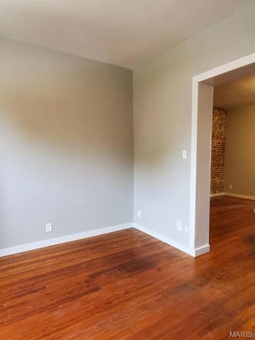4652 Alaska Avenue, St Louis, MO 63111
