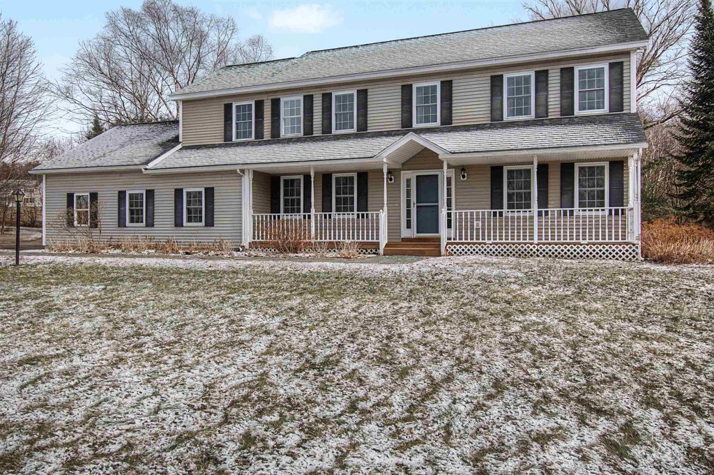 264 Lake Brook Drive, Georgia, VT 05478