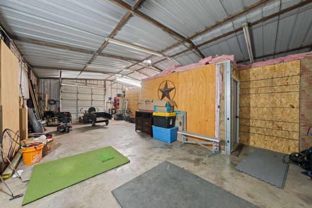 804 Lark Lane, Oak Leaf, TX 75154
