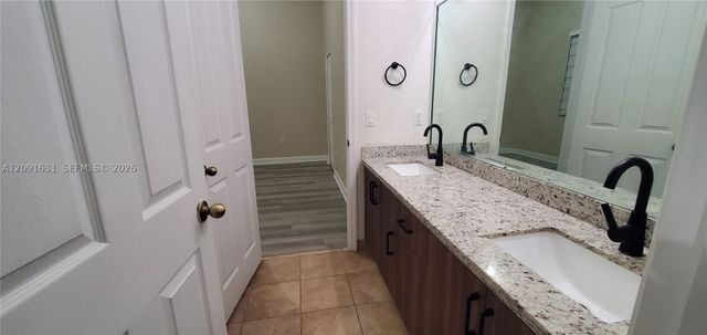 12965 SW 197th St, Miami, FL 33177