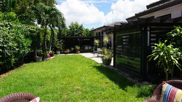 12965 SW 197th St, Miami, FL 33177