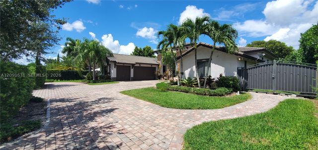 12965 SW 197th St, Miami, FL 33177
