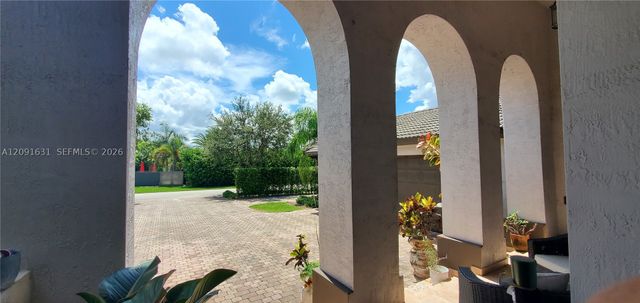 12965 SW 197th St, Miami, FL 33177