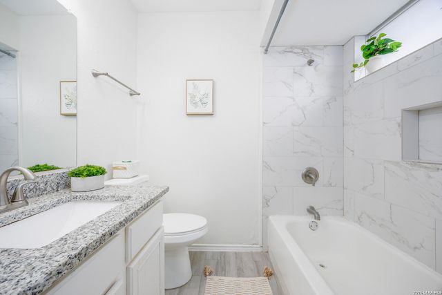 9238 Encino Village, San Antonio, TX 78250