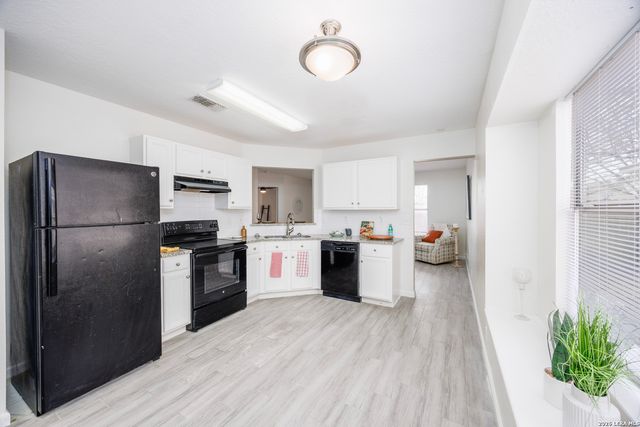 9238 Encino Village, San Antonio, TX 78250