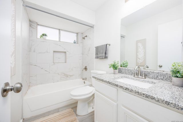 9238 Encino Village, San Antonio, TX 78250