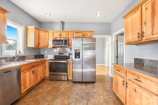 925 McLean Road, Mount Vernon, WA 98273