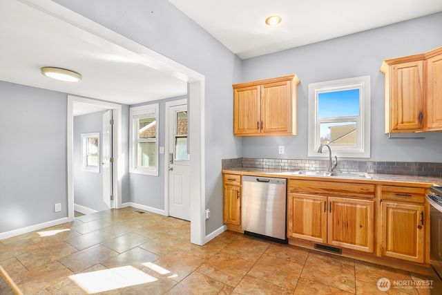 925 McLean Road, Mount Vernon, WA 98273