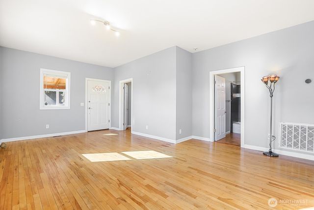 925 McLean Road, Mount Vernon, WA 98273