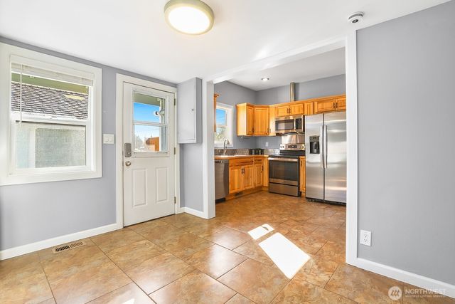 925 McLean Road, Mount Vernon, WA 98273