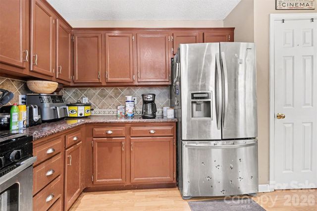983 Farmington Court, Concord, NC 28025