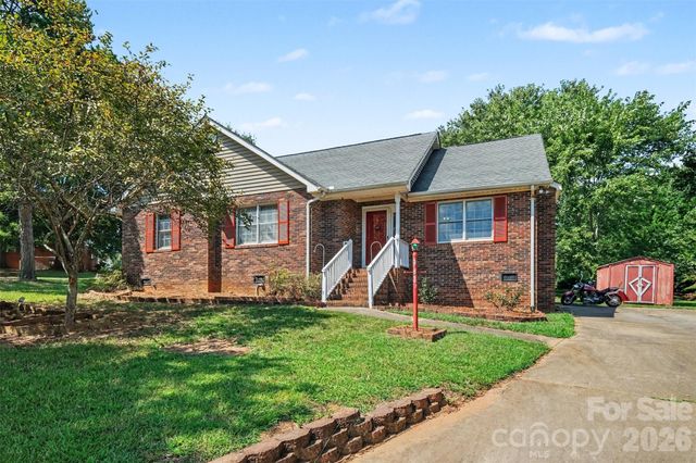 983 Farmington Court, Concord, NC 28025