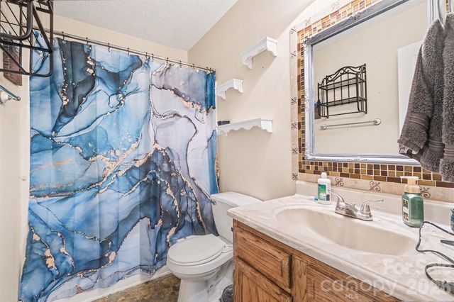 983 Farmington Court, Concord, NC 28025
