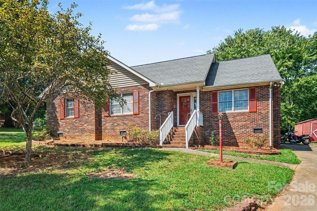 983 Farmington Court, Concord, NC 28025