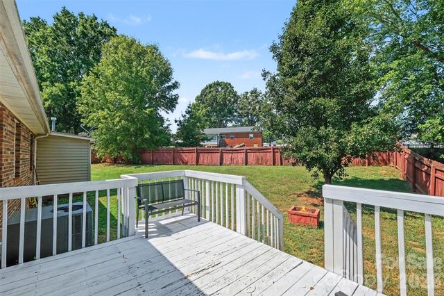 983 Farmington Court, Concord, NC 28025